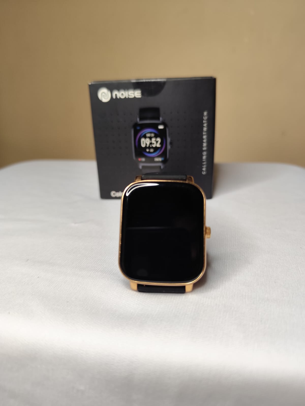 Noise ColorFit Icon Buzz Calling Smartwatch