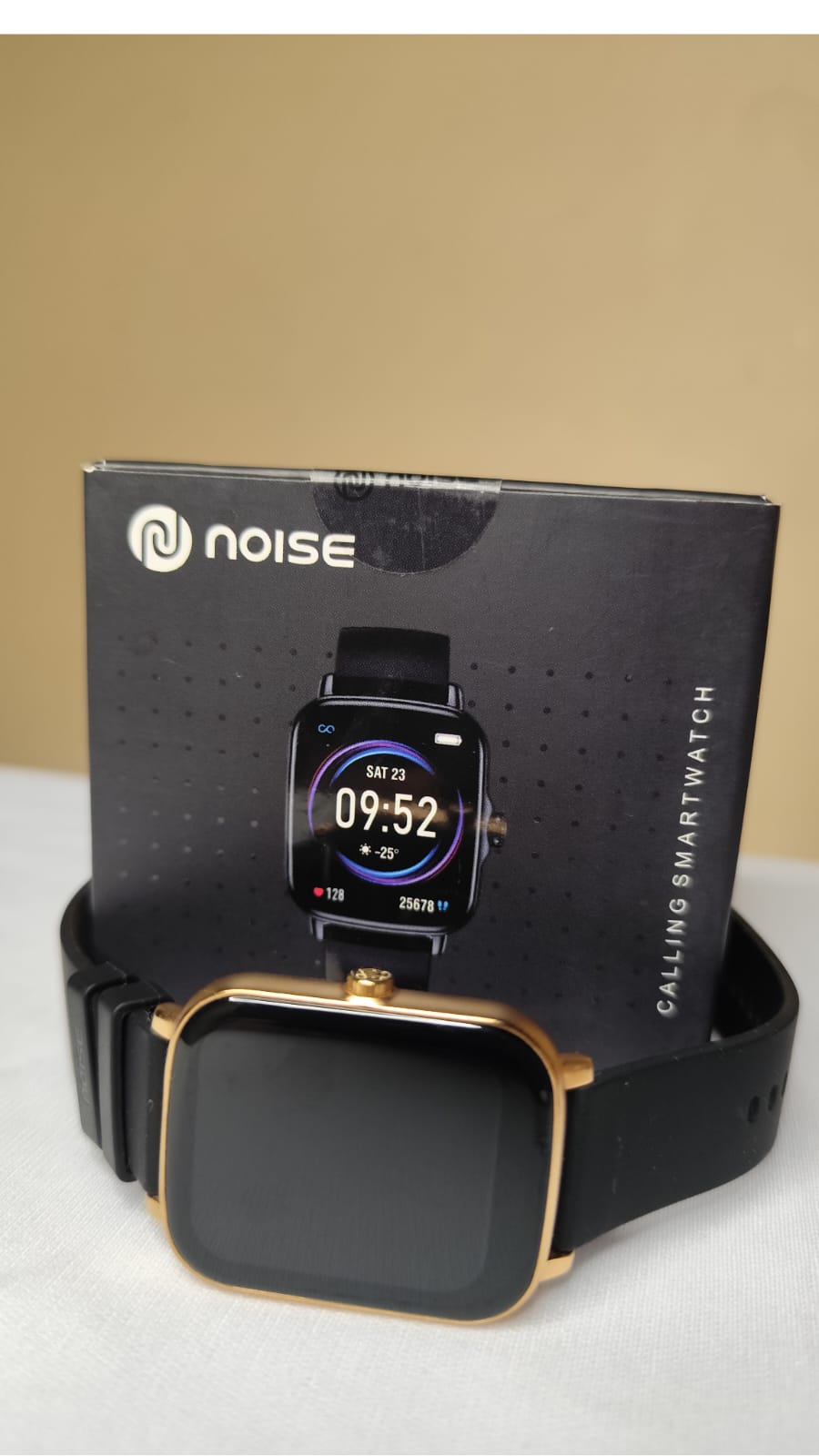 Noise ColorFit Icon Buzz Calling Smartwatch