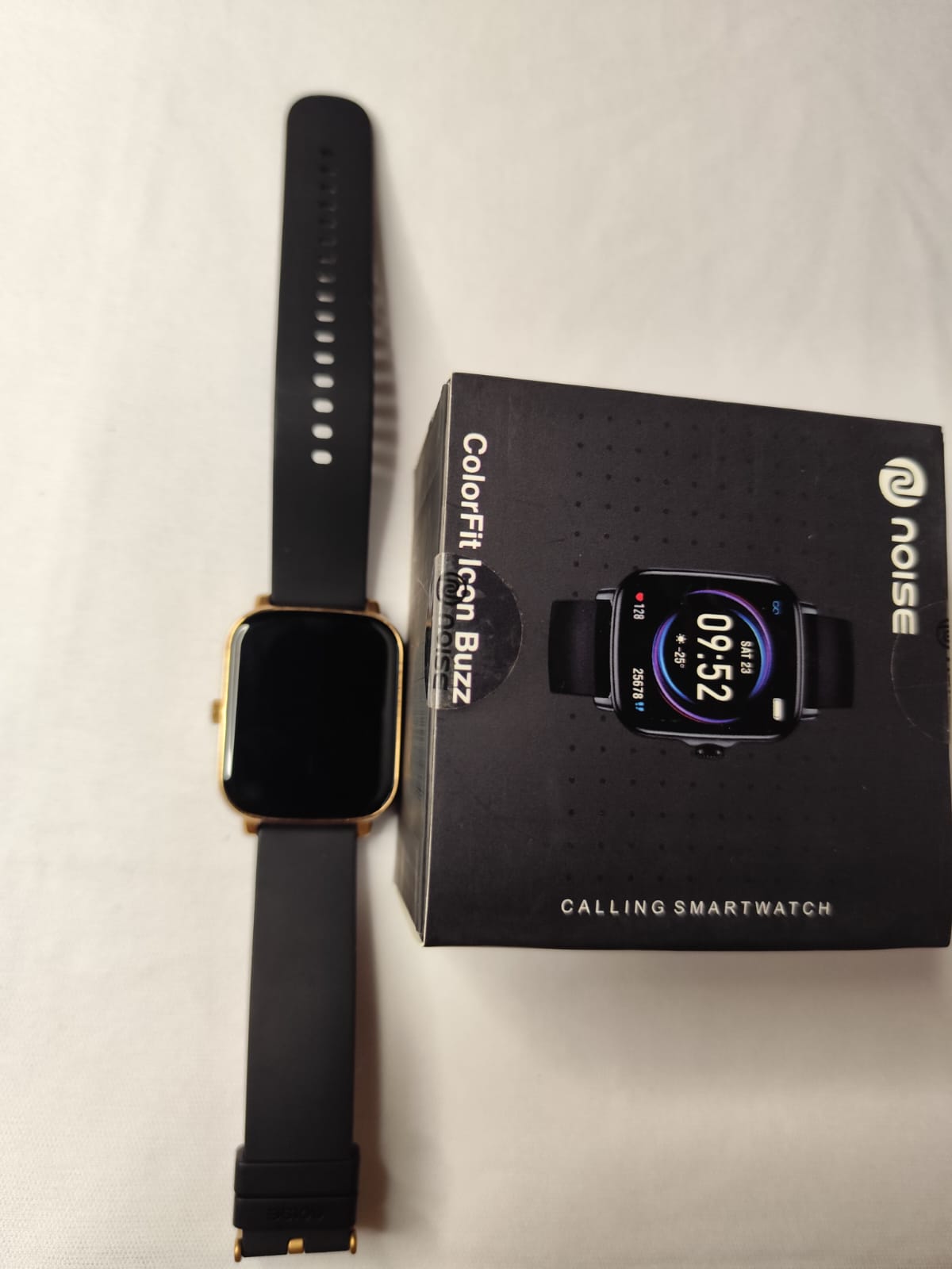 Noise ColorFit Icon Buzz Calling Smartwatch