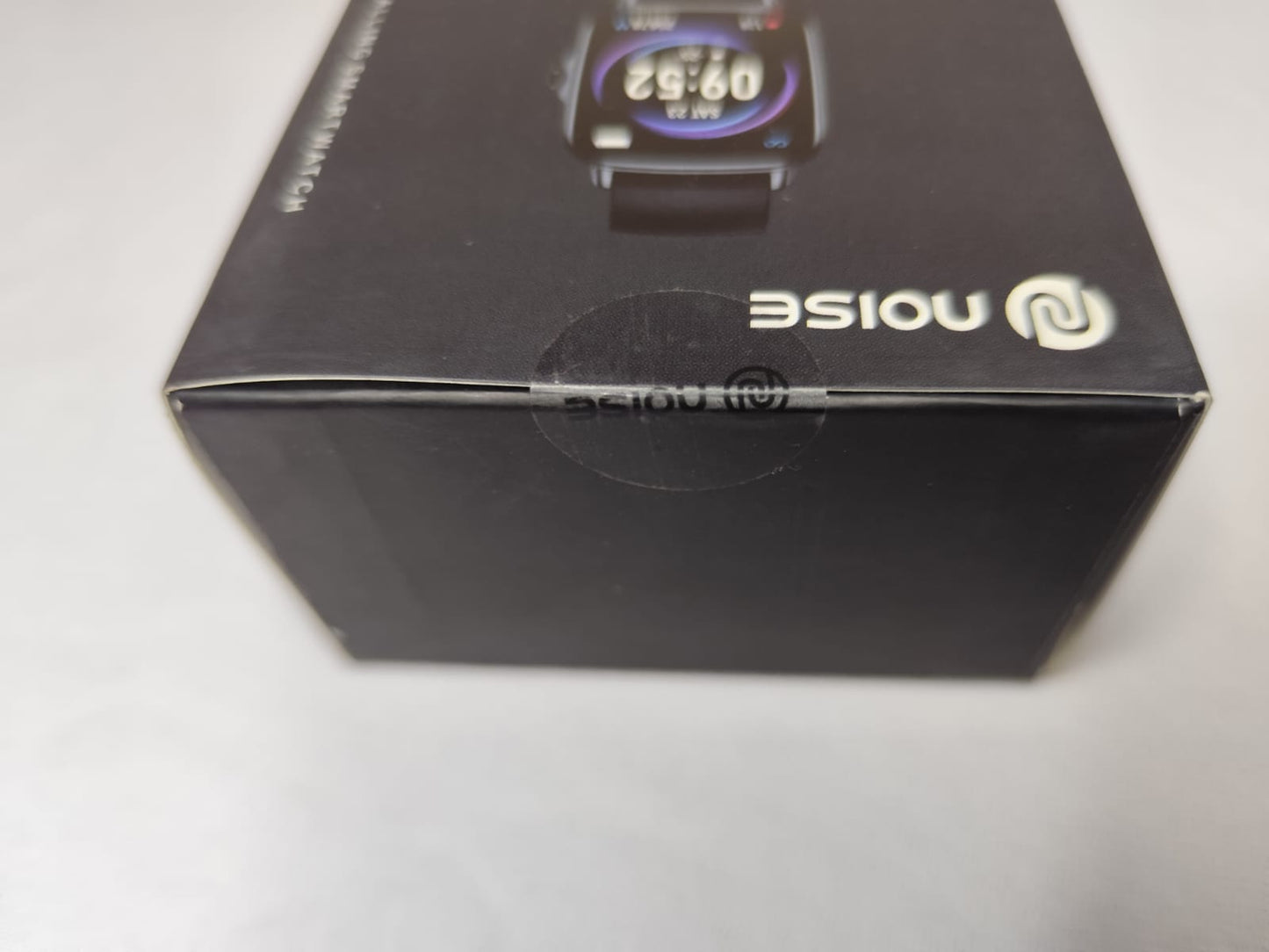 Noise ColorFit Icon Buzz Calling Smartwatch